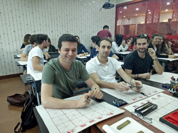 廣州安時(shí)達(dá)沙特物流|全世界都在學(xué)漢語！漢語在沙特成為必修課