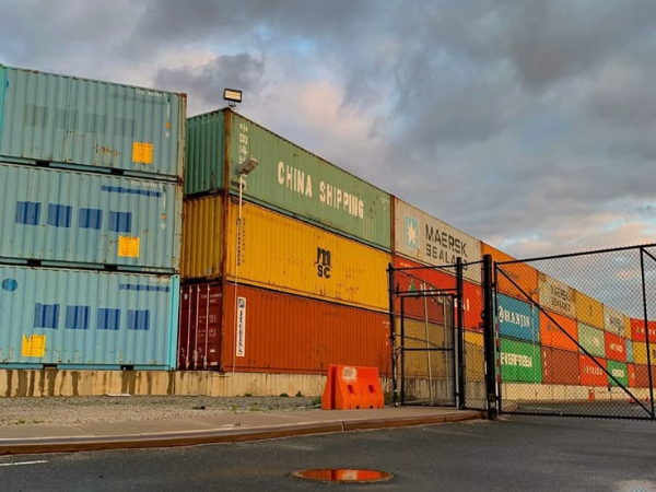 安時達迪拜雙清，剃須刀出口迪拜危險品嗎？