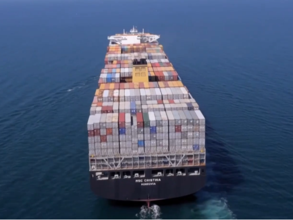 中東海運(yùn)到港